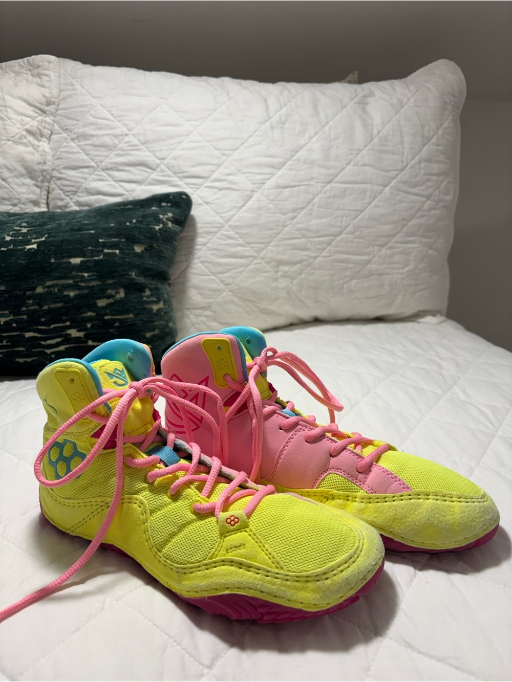 JB1 ADULT WRESTLING SHOES - PINK LEMONADE